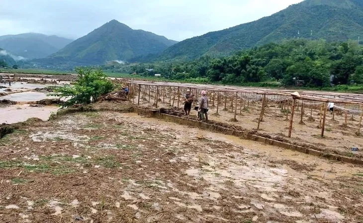 10 người thương vong vì mưa lũ ở Lai Châu, Yên Bái, Sơn La - Ảnh 16. 10 người thương vong vì mưa lũ ở Lai Châu, Yên Bái, Sơn La - Ảnh 16.