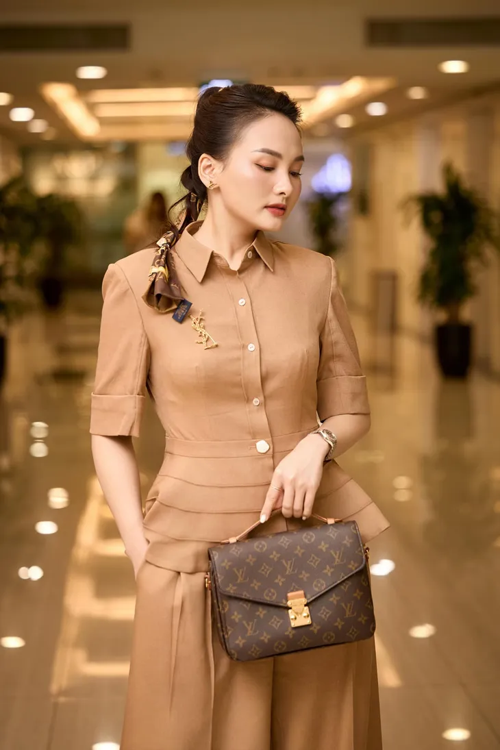 Thanh Lam tình tứ bên hôn phu, Thanh Vân Hugo đăng ảnh cưới - Ảnh 4. Thanh Lam tình tứ bên hôn phu, Thanh Vân Hugo đăng ảnh cưới - Ảnh 4.