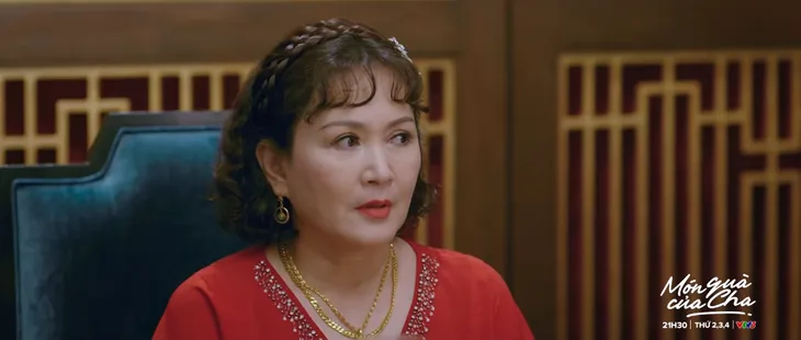Món quà của cha - Tập 10: Ông Nhân tự hào khoe nghề độc với khách VIP của bà thông gia - Ảnh 7. Món quà của cha - Tập 10: Ông Nhân tự hào khoe nghề độc với khách VIP của bà thông gia - Ảnh 7.