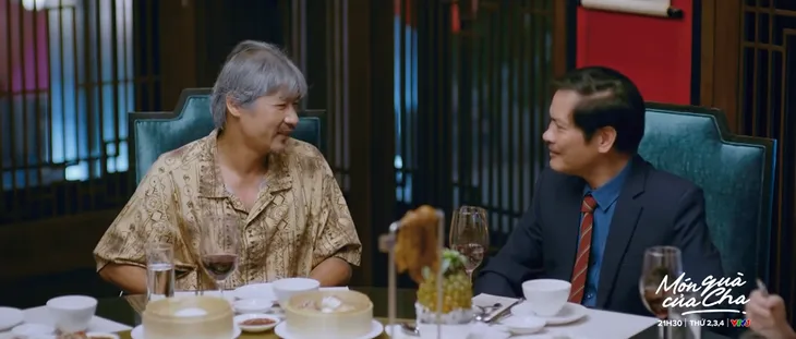 Món quà của cha - Tập 10: Ông Nhân tự hào khoe nghề độc với khách VIP của bà thông gia - Ảnh 1. Món quà của cha - Tập 10: Ông Nhân tự hào khoe nghề độc với khách VIP của bà thông gia - Ảnh 1.