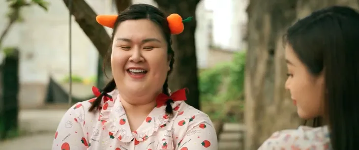 Cô gái xấu tính từ Về nhà đi con đến Làng trong phố, Món quà của cha - Ảnh 3. Cô gái xấu tính từ Về nhà đi con đến Làng trong phố, Món quà của cha - Ảnh 3.
