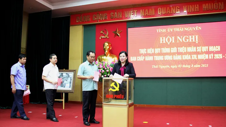 Quy hoạch cán bộ: Phải tiến hành sâu sắc, kỹ lưỡng và chặt chẽ - Ảnh 2.