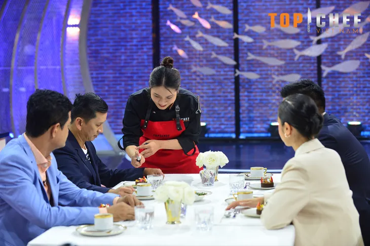 Top Chef - Tập 9: Nàng thơ của Đen Vâu lần đầu thử mắm tôm và cái kết bất ngờ - Ảnh 11. Top Chef - Tập 9: Nàng thơ của Đen Vâu lần đầu thử mắm tôm và cái kết bất ngờ - Ảnh 11.