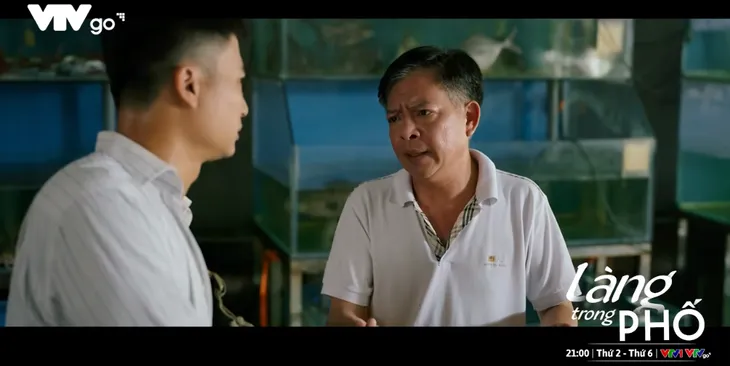 Làng trong phố - Tập 8: Vừa đi làm shipper, Hiếu đã bị mắng vì tội không trung thực - Ảnh 1. Làng trong phố - Tập 8: Vừa đi làm shipper, Hiếu đã bị mắng vì tội không trung thực - Ảnh 1.