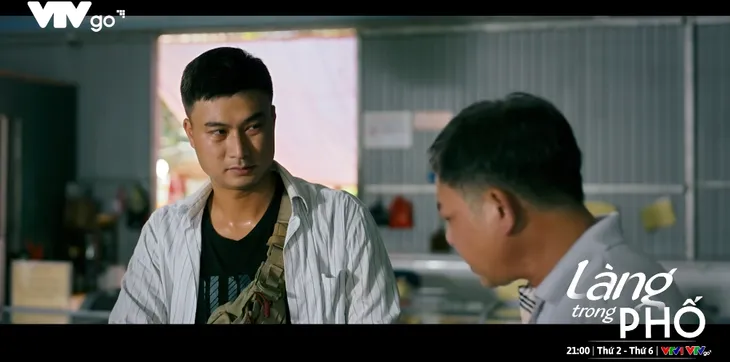 Làng trong phố - Tập 8: Vừa đi làm shipper, Hiếu đã bị mắng vì tội không trung thực - Ảnh 2. Làng trong phố - Tập 8: Vừa đi làm shipper, Hiếu đã bị mắng vì tội không trung thực - Ảnh 2.