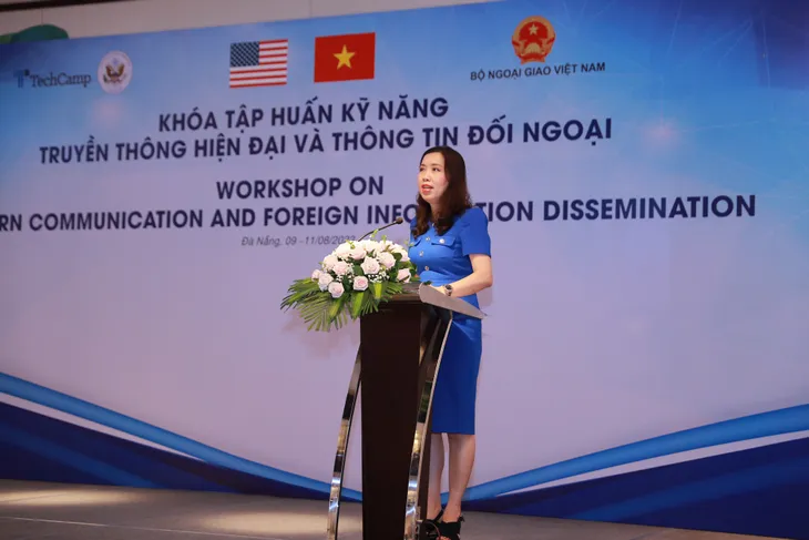 Bộ Ngoại giao phối hợp với ĐSQ Hoa Kỳ tổ chức tập huấn kỹ năng truyền thông hiện đại và thông tin đối ngoại - Ảnh 1. Bộ Ngoại giao phối hợp với ĐSQ Hoa Kỳ tổ chức tập huấn kỹ năng truyền thông hiện đại và thông tin đối ngoại - Ảnh 1.