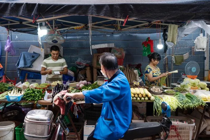 CPI tháng 7 giảm, chuyên gia lo kinh tế Trung Quốc phục hồi chậm - Ảnh 1. CPI tháng 7 giảm, chuyên gia lo kinh tế Trung Quốc phục hồi chậm - Ảnh 1.