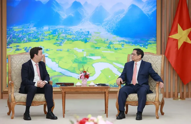 Tập đoàn Abbott Hoa Kỳ cam kết đầu tư, kinh doanh lâu dài tại Việt Nam - Ảnh 2. Tập đoàn Abbott Hoa Kỳ cam kết đầu tư, kinh doanh lâu dài tại Việt Nam - Ảnh 2.