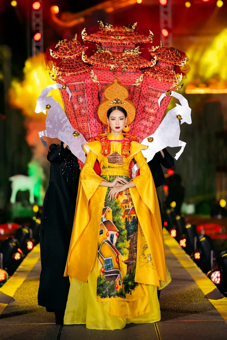 Dàn Hoa hậu, Á hậu trình diễn thời trang Tinh hoa cố đô - Ảnh 3. Dàn Hoa hậu, Á hậu trình diễn thời trang Tinh hoa cố đô - Ảnh 3.