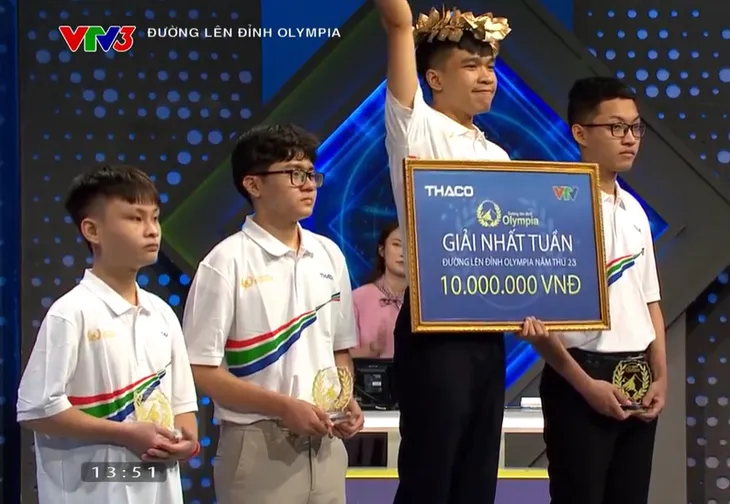Đường lên đỉnh Olympia 23: Nam sinh Quảng Ngãi giành chiến thắng ở câu hỏi phụ - Ảnh 6. Đường lên đỉnh Olympia 23: Nam sinh Quảng Ngãi giành chiến thắng ở câu hỏi phụ - Ảnh 6.