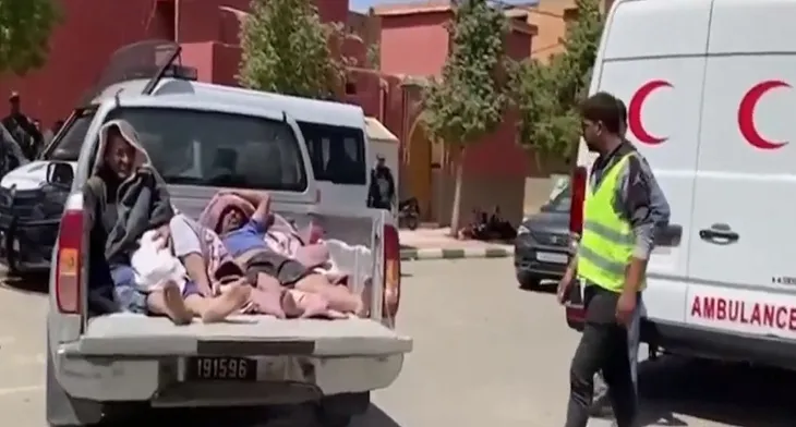 Động đất ở Morocco: Thương vong tiếp tục tăng cao, Morocco tuyên bố quốc tang ba ngày - Ảnh 1. Động đất ở Morocco: Thương vong tiếp tục tăng cao, Morocco tuyên bố quốc tang ba ngày - Ảnh 1.