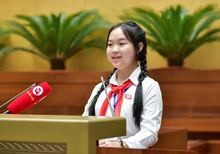 Phiên họp giả định “Quốc hội trẻ em”: Khi trẻ em được đóng vai đại biểu Quốc hội - Ảnh 2. Phiên họp giả định “Quốc hội trẻ em”: Khi trẻ em được đóng vai đại biểu Quốc hội - Ảnh 2.