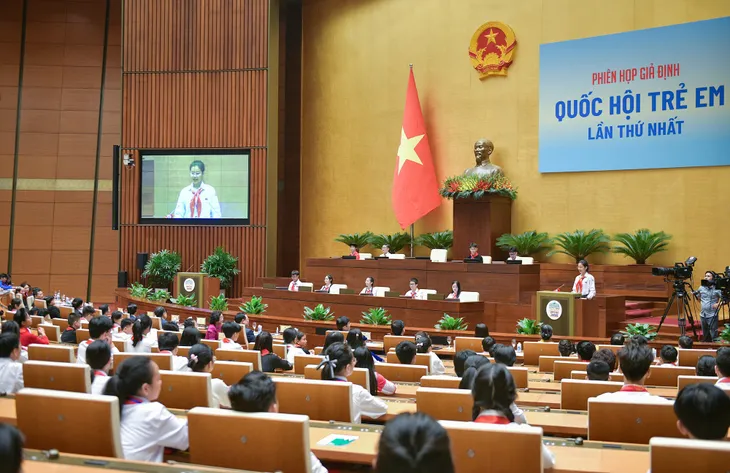 Phiên họp giả định “Quốc hội trẻ em”: Khi trẻ em được đóng vai đại biểu Quốc hội - Ảnh 1. Phiên họp giả định “Quốc hội trẻ em”: Khi trẻ em được đóng vai đại biểu Quốc hội - Ảnh 1.