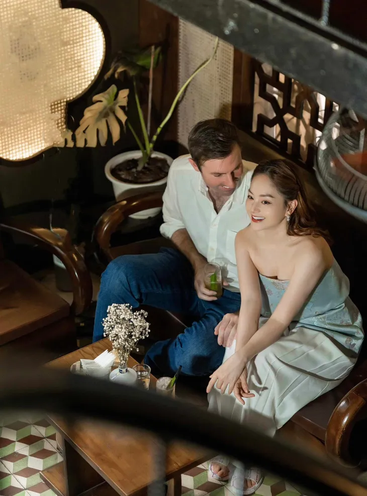 Lan Phương cùng chồng chụp ảnh kỉ niệm tại Hà Nội - Ảnh 10. Lan Phương cùng chồng chụp ảnh kỉ niệm tại Hà Nội - Ảnh 10.