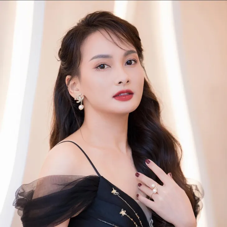 Diễn viên Việt tuần qua: Bảo Anh hiếm hoi khoe ảnh vợ con, dàn sao nổi bật tại Cánh diều Vàng 2023 - Ảnh 6. Diễn viên Việt tuần qua: Bảo Anh hiếm hoi khoe ảnh vợ con, dàn sao nổi bật tại Cánh diều Vàng 2023 - Ảnh 6.