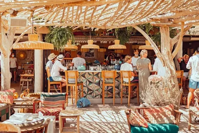 Du lịch hè châu Âu đạt kỷ lục về lượng khách và doanh thu - Ảnh 1. Du lịch hè châu Âu đạt kỷ lục về lượng khách và doanh thu - Ảnh 1.