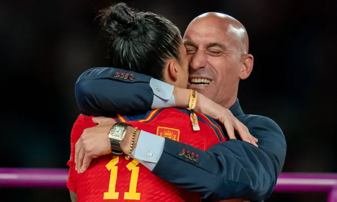 Chủ tịch LĐBĐ Tây Ban Nha từ chức sau bê bối tại World Cup nữ 2023 - Ảnh 3. Chủ tịch LĐBĐ Tây Ban Nha từ chức sau bê bối tại World Cup nữ 2023 - Ảnh 3.