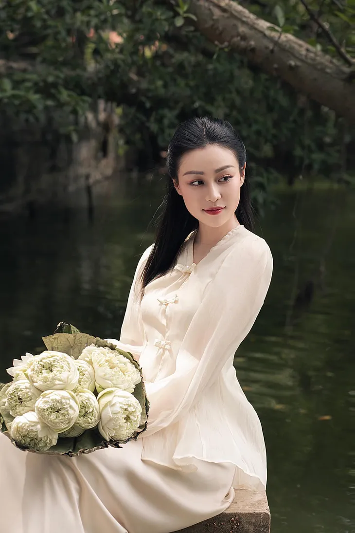 Nhan sắc đời thường trong veo của nữ sinh đang là nghi can trong Biệt dược đen - Ảnh 4. Nhan sắc đời thường trong veo của nữ sinh đang là nghi can trong Biệt dược đen - Ảnh 4.
