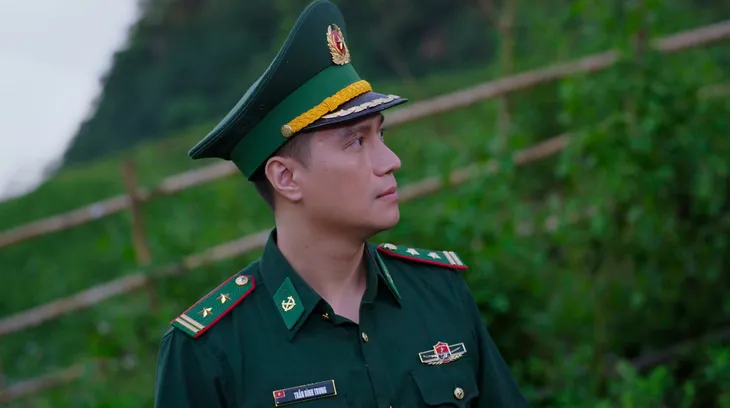 Góc nghiêng đốn tim của dàn chiến sĩ Cuộc chiến không giới tuyến - Ảnh 1. Góc nghiêng đốn tim của dàn chiến sĩ Cuộc chiến không giới tuyến - Ảnh 1.