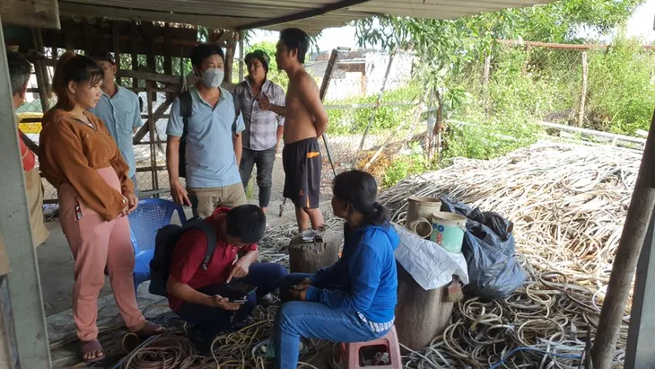 TP Hồ Chí Minh: Hai bé trai ở Bình Chánh đuối nước thương tâm - Ảnh 2. TP Hồ Chí Minh: Hai bé trai ở Bình Chánh đuối nước thương tâm - Ảnh 2.