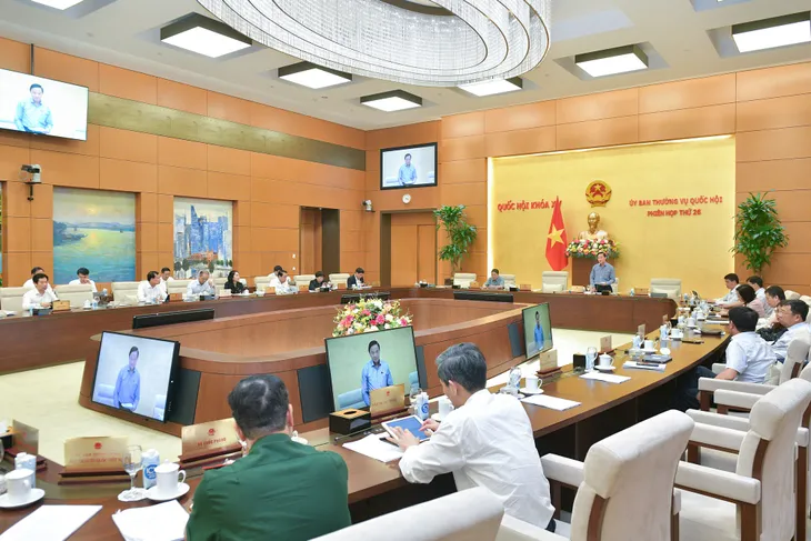 Cử tri và Nhân dân lo lắng về thời tiết cực đoan, dịch tay chân miệng, sốt xuất huyết - Ảnh 1. Cử tri và Nhân dân lo lắng về thời tiết cực đoan, dịch tay chân miệng, sốt xuất huyết - Ảnh 1.