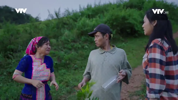 Cuộc chiến không giới tuyến - Tập 2: Đồn trưởng biên phòng đẹp trai, tài giỏi bị vợ phản bội - Ảnh 18. Cuộc chiến không giới tuyến - Tập 2: Đồn trưởng biên phòng đẹp trai, tài giỏi bị vợ phản bội - Ảnh 18.