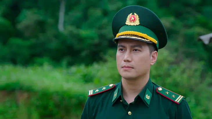 Góc nghiêng đốn tim của dàn chiến sĩ Cuộc chiến không giới tuyến - Ảnh 2. Góc nghiêng đốn tim của dàn chiến sĩ Cuộc chiến không giới tuyến - Ảnh 2.