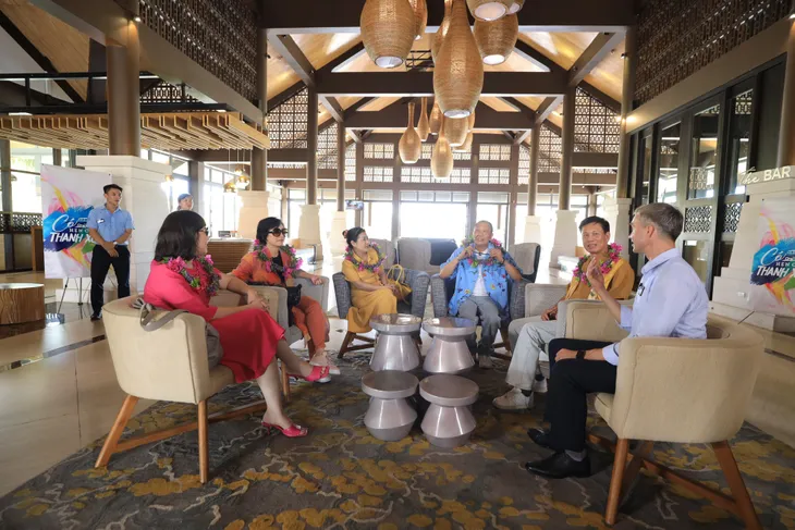 Có hẹn cùng thanh xuân: MC Khánh Vy rong ruổi cùng những “ông bà bạn” lớn tuổi - Ảnh 5. Có hẹn cùng thanh xuân: MC Khánh Vy rong ruổi cùng những “ông bà bạn” lớn tuổi - Ảnh 5.