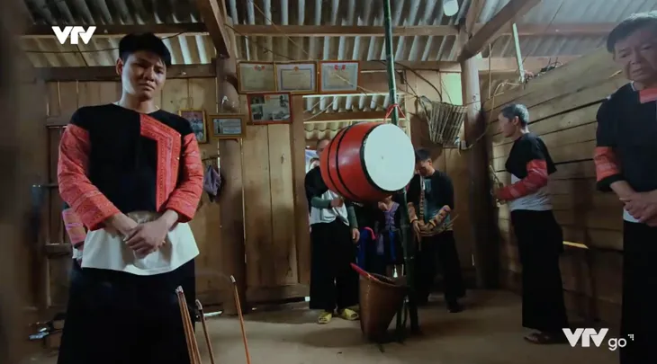 Cuộc chiến không giới tuyến - Tập 3: Trung nghi ngờ con rể của đại gia bản buôn ma túy - Ảnh 17. Cuộc chiến không giới tuyến - Tập 3: Trung nghi ngờ con rể của đại gia bản buôn ma túy - Ảnh 17.