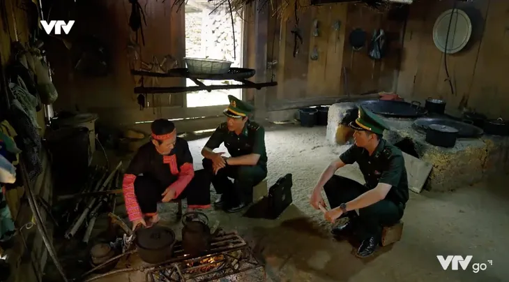 Cuộc chiến không giới tuyến - Tập 3: Trung nghi ngờ con rể của đại gia bản buôn ma túy - Ảnh 18. Cuộc chiến không giới tuyến - Tập 3: Trung nghi ngờ con rể của đại gia bản buôn ma túy - Ảnh 18.
