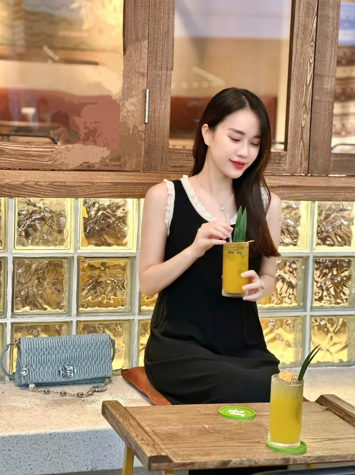 Cô dâu Phương Anh hồi hộp chờ ngày lên xe hoa, MC Thảo Vân tâm sự về con trai - Ảnh 4. Cô dâu Phương Anh hồi hộp chờ ngày lên xe hoa, MC Thảo Vân tâm sự về con trai - Ảnh 4.