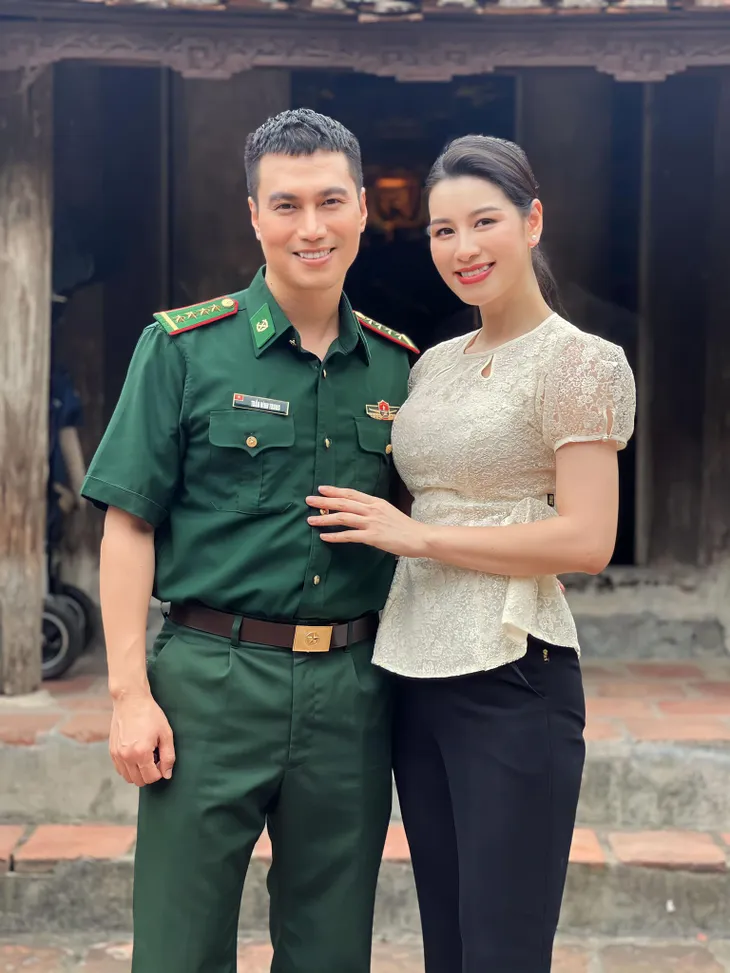 Chân dung người vợ phản bội của Việt Anh trong Cuộc chiến không giới tuyến - Ảnh 2. Chân dung người vợ phản bội của Việt Anh trong Cuộc chiến không giới tuyến - Ảnh 2.