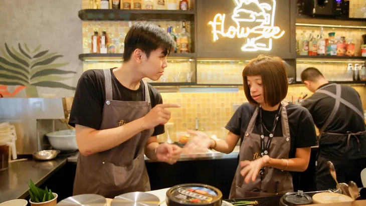 Quán cafe với những nhân viên đặc biệt - Ảnh 4. Quán cafe với những nhân viên đặc biệt - Ảnh 4.