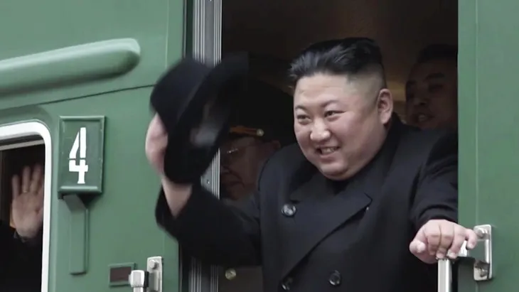 Chủ tịch Triều Tiên Kim Jong-un thăm nhà máy sản xuất máy bay quân sự ở Viễn Đông, Nga - Ảnh 1. Chủ tịch Triều Tiên Kim Jong-un thăm nhà máy sản xuất máy bay quân sự ở Viễn Đông, Nga - Ảnh 1.