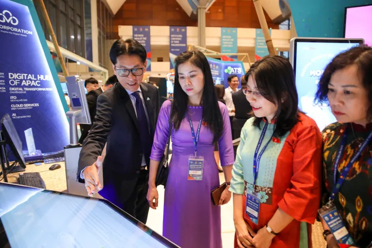 Robot, sản phẩm công nghệ Việt Nam ghi dấu ấn tại Hội nghị Nghị sĩ trẻ toàn cầu - Ảnh 3. Robot, sản phẩm công nghệ Việt Nam ghi dấu ấn tại Hội nghị Nghị sĩ trẻ toàn cầu - Ảnh 3.