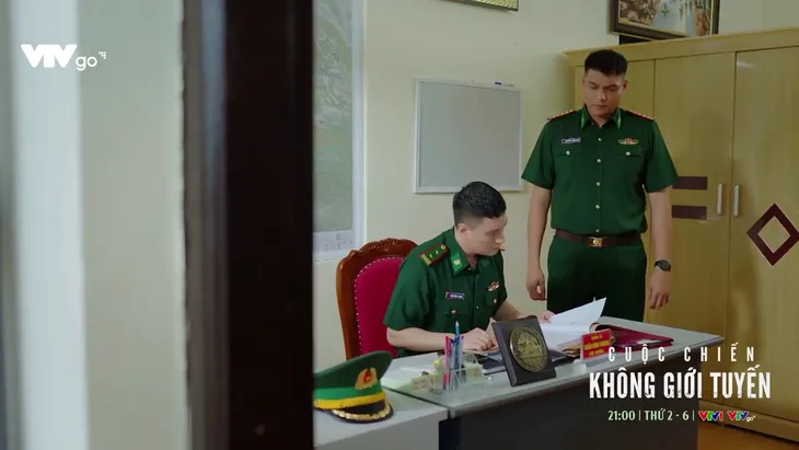 Cuộc chiến không giới tuyến - Tập 6: Dân bản A Sá bị bắt khi vận chuyện ma tuý cho Đoàn? - Ảnh 1. Cuộc chiến không giới tuyến - Tập 6: Dân bản A Sá bị bắt khi vận chuyện ma tuý cho Đoàn? - Ảnh 1.