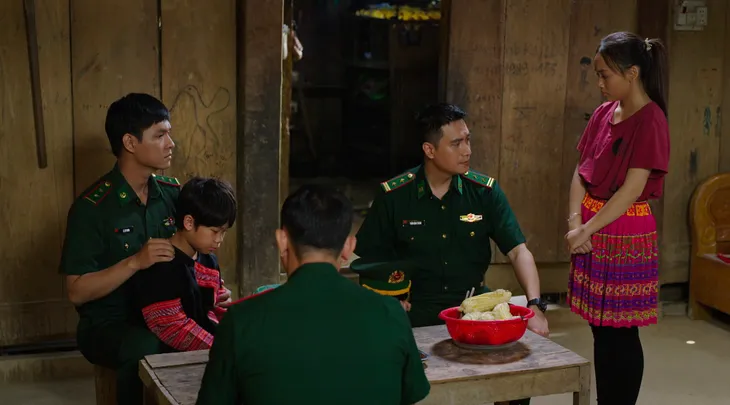 Cuộc chiến không giới tuyến - Tập 6: Bộ đội giải cứu cô bé mồ côi khỏi thiếu gia bắt vợ - Ảnh 12. Cuộc chiến không giới tuyến - Tập 6: Bộ đội giải cứu cô bé mồ côi khỏi thiếu gia bắt vợ - Ảnh 12.