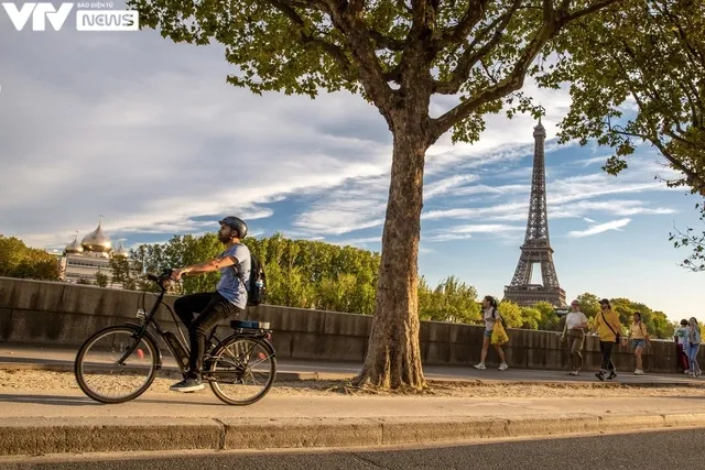 Tháp Eiffel qua ống kính của NSƯT Phạm Thanh Hà - Ảnh 11. Tháp Eiffel qua ống kính của NSƯT Phạm Thanh Hà - Ảnh 11.