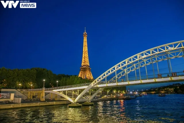 Tháp Eiffel qua ống kính của NSƯT Phạm Thanh Hà - Ảnh 12. Tháp Eiffel qua ống kính của NSƯT Phạm Thanh Hà - Ảnh 12.