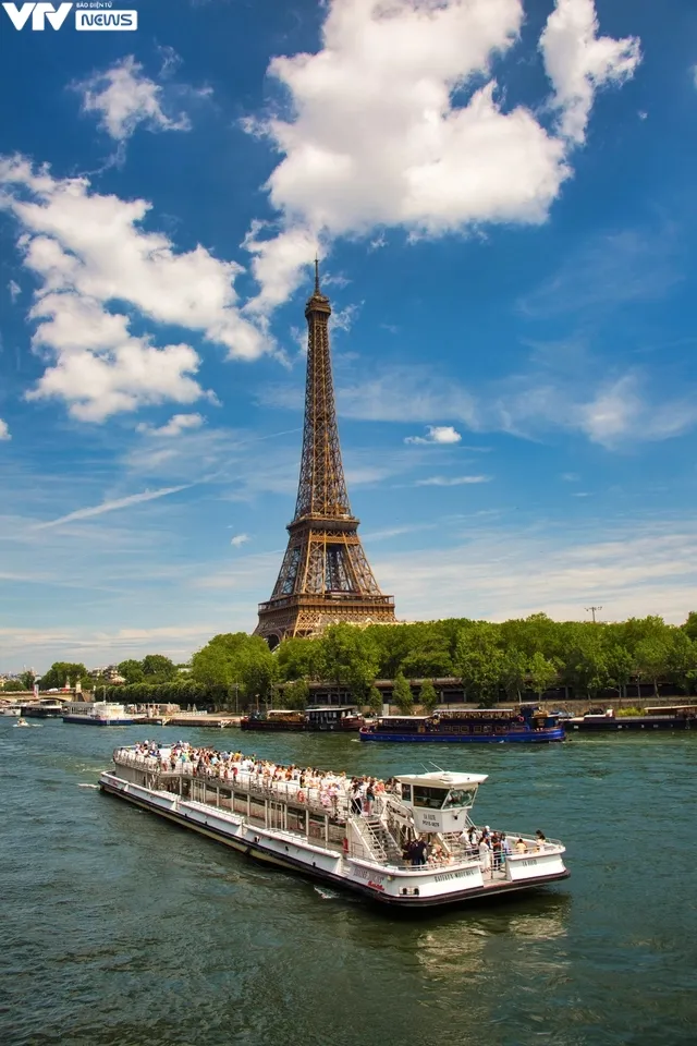 Tháp Eiffel qua ống kính của NSƯT Phạm Thanh Hà - Ảnh 5. Tháp Eiffel qua ống kính của NSƯT Phạm Thanh Hà - Ảnh 5.