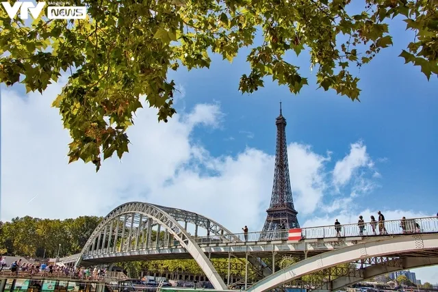 Tháp Eiffel qua ống kính của NSƯT Phạm Thanh Hà - Ảnh 6. Tháp Eiffel qua ống kính của NSƯT Phạm Thanh Hà - Ảnh 6.