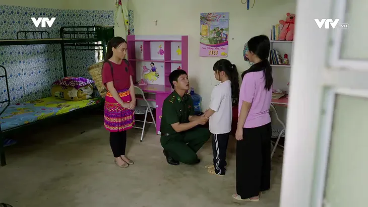 Cuộc chiến không giới tuyến - Tập 6: Bộ đội giải cứu cô bé mồ côi khỏi thiếu gia bắt vợ - Ảnh 16. Cuộc chiến không giới tuyến - Tập 6: Bộ đội giải cứu cô bé mồ côi khỏi thiếu gia bắt vợ - Ảnh 16.