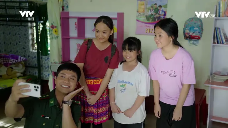 Cuộc chiến không giới tuyến - Tập 6: Bộ đội giải cứu cô bé mồ côi khỏi thiếu gia bắt vợ - Ảnh 17. Cuộc chiến không giới tuyến - Tập 6: Bộ đội giải cứu cô bé mồ côi khỏi thiếu gia bắt vợ - Ảnh 17.