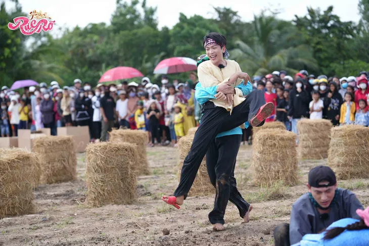 Hành trình rực rỡ: Dương Lâm, Negav mở liveshow trên chợ nổi, Tiểu Vy quyết loại Trường Giang - Ảnh 2. Hành trình rực rỡ: Dương Lâm, Negav mở liveshow trên chợ nổi, Tiểu Vy quyết loại Trường Giang - Ảnh 2.