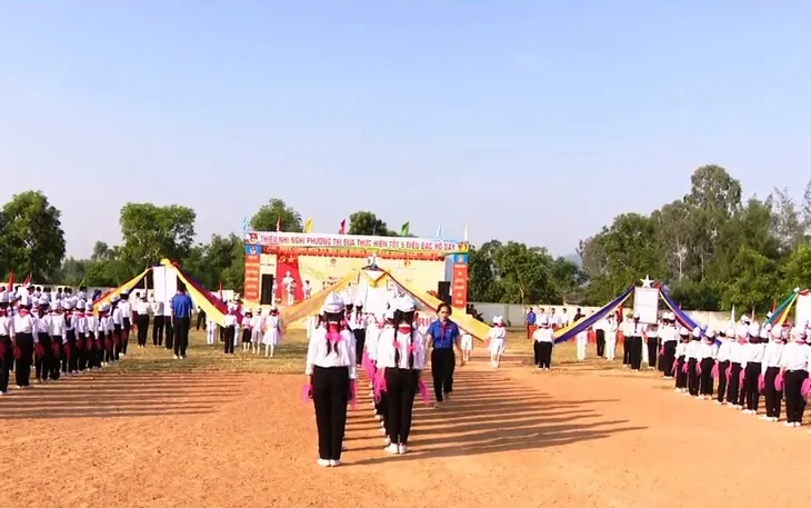 Xã vùng Công giáo đón Tết Độc lập - Ảnh 2. Xã vùng Công giáo đón Tết Độc lập - Ảnh 2.