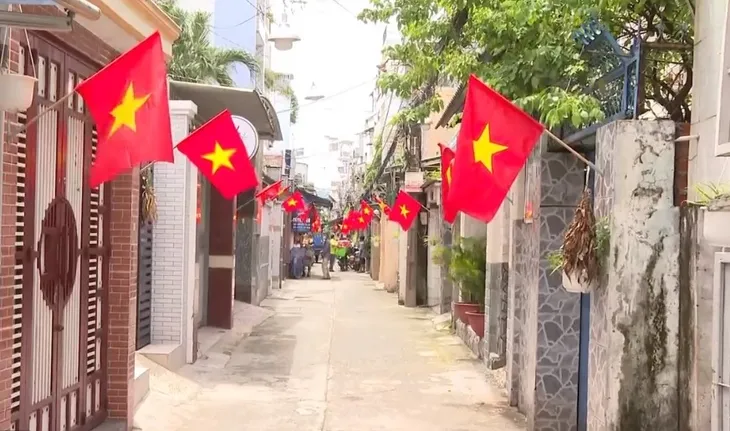 Xóm đạo đón Tết Độc lập - Ảnh 1.