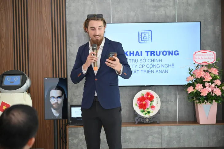 Ra mắt phiên bản thử nghiệm robot AI dạy học Anan và camera đánh giá tính cách - Ảnh 5. Ra mắt phiên bản thử nghiệm robot AI dạy học Anan và camera đánh giá tính cách - Ảnh 5.