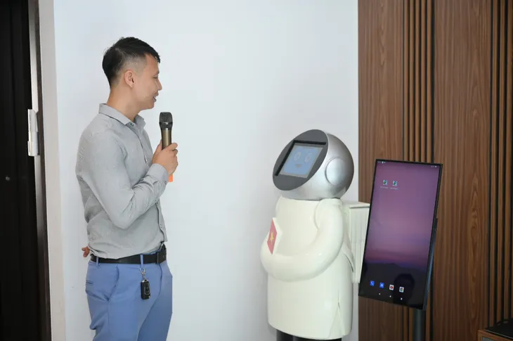 Ra mắt phiên bản thử nghiệm robot AI dạy học Anan và camera đánh giá tính cách - Ảnh 4. Ra mắt phiên bản thử nghiệm robot AI dạy học Anan và camera đánh giá tính cách - Ảnh 4.