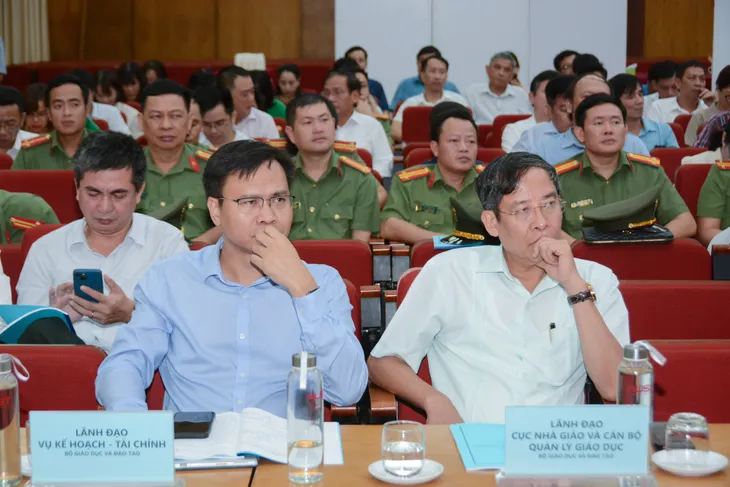 Giữ ổn định Kỳ thi tốt nghiệp THPT 2024, làm kỹ lưỡng phương án thi năm 2025 - Ảnh 5.