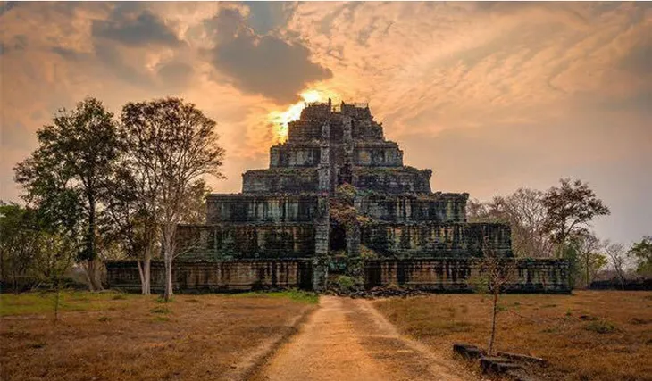 Campuchia tôn vinh di sản thế giới đền Koh Ker - Ảnh 1. Campuchia tôn vinh di sản thế giới đền Koh Ker - Ảnh 1.